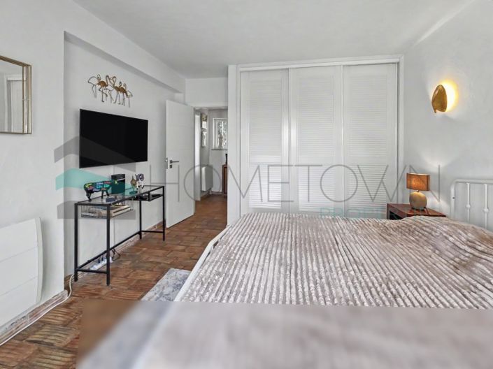 Image No.19-4 Bed House for sale