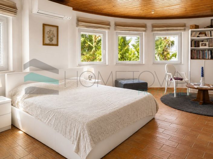 Image No.30-4 Bed House for sale