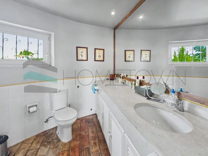 Image No.31-4 Bed House for sale