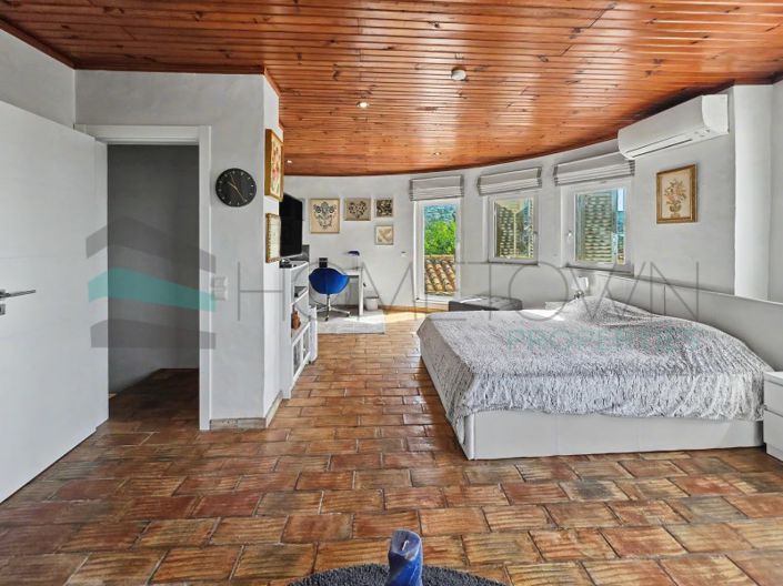 Image No.33-4 Bed House for sale