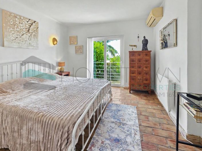 Image No.5-4 Bed House for sale