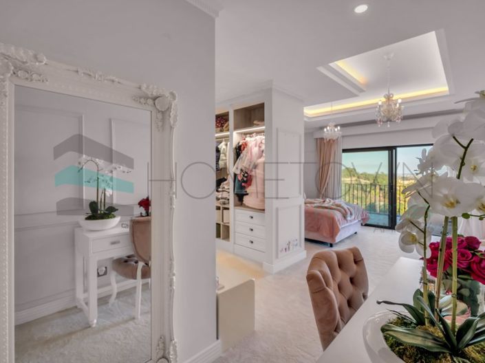Image No.40-4 Bed House for sale