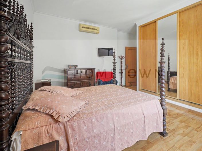Image No.23-4 Bed Apartment for sale