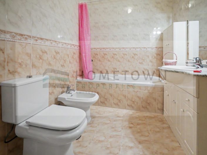 Image No.24-4 Bed Apartment for sale