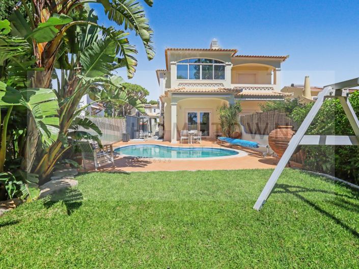 Image No.18-4 Bed House for sale