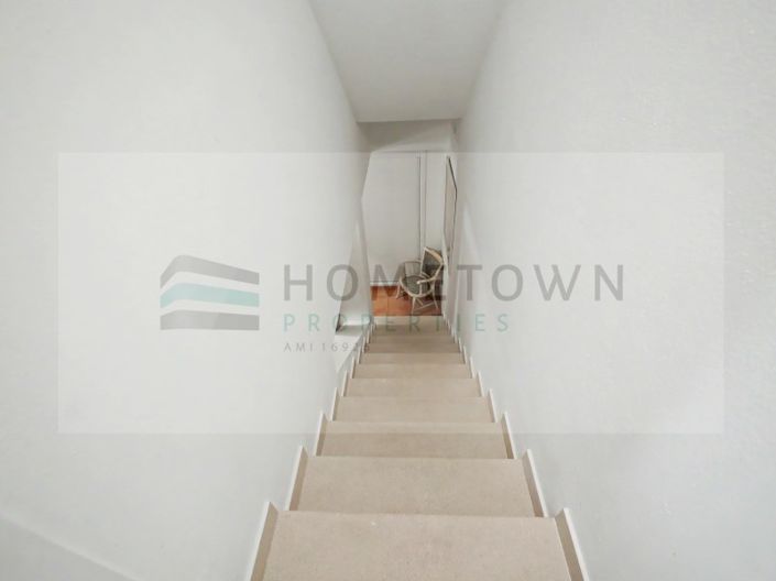 Image No.19-4 Bed House for sale