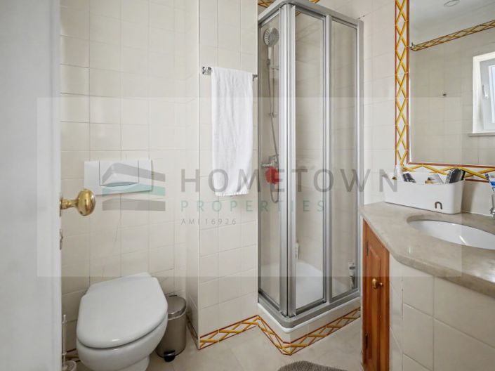 Image No.40-4 Bed House for sale