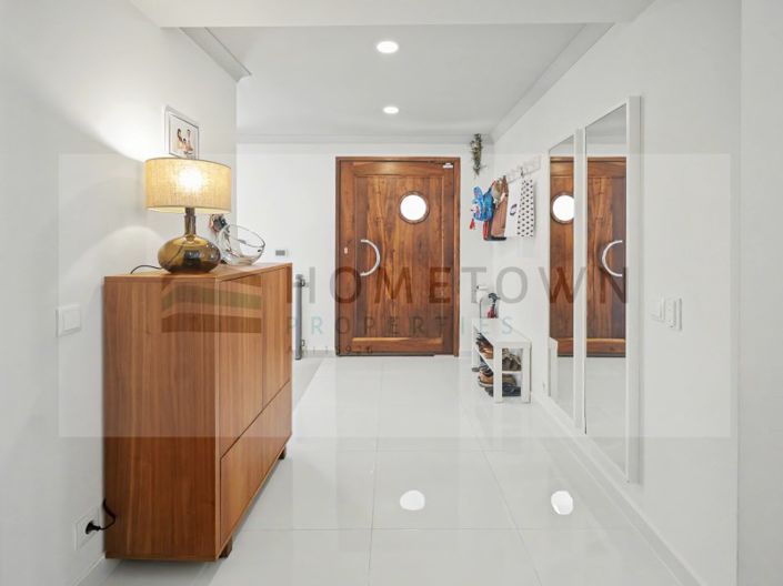 Image No.6-4 Bed House for sale