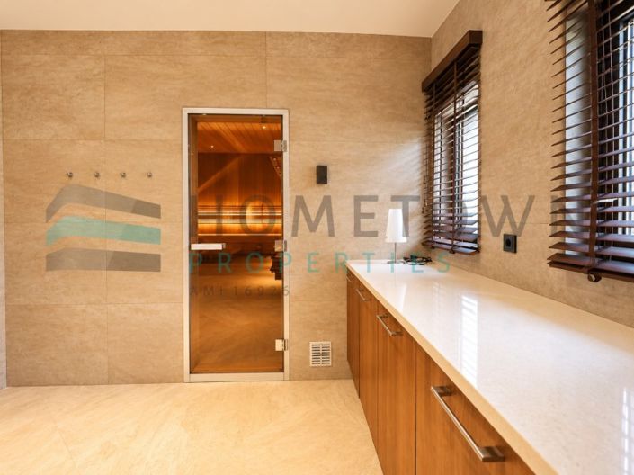 Image No.37-5 Bed House for sale