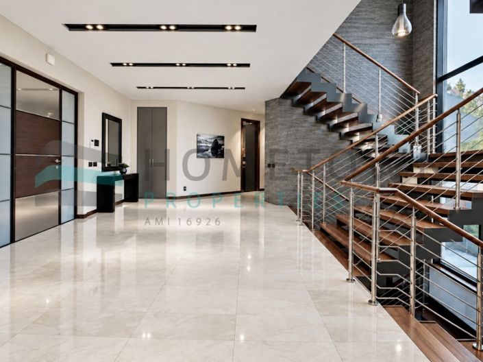 Image No.4-5 Bed House for sale