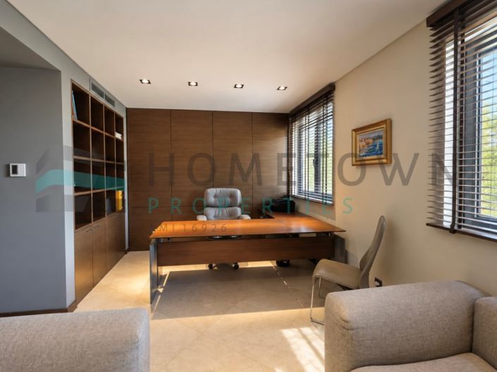 Image No.42-5 Bed House for sale