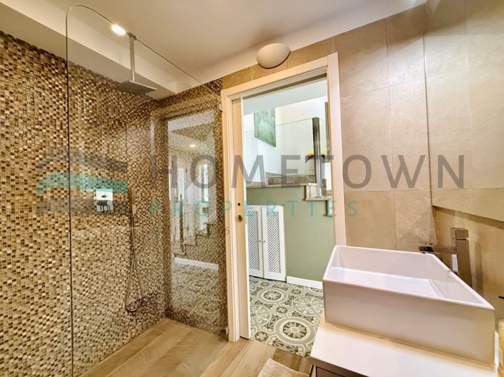 Image No.12-3 Bed House for sale