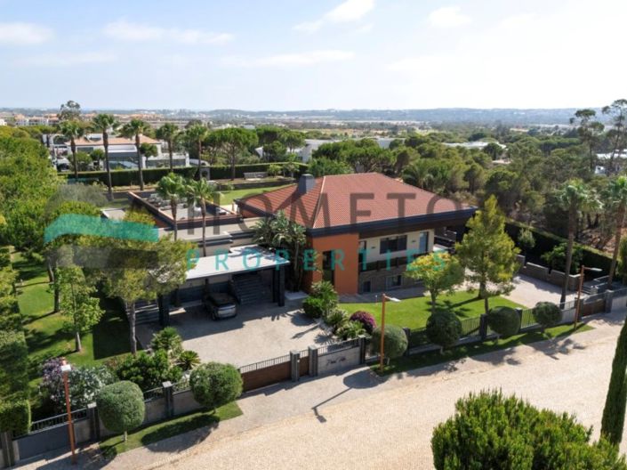 Image No.10-4 Bed House for sale