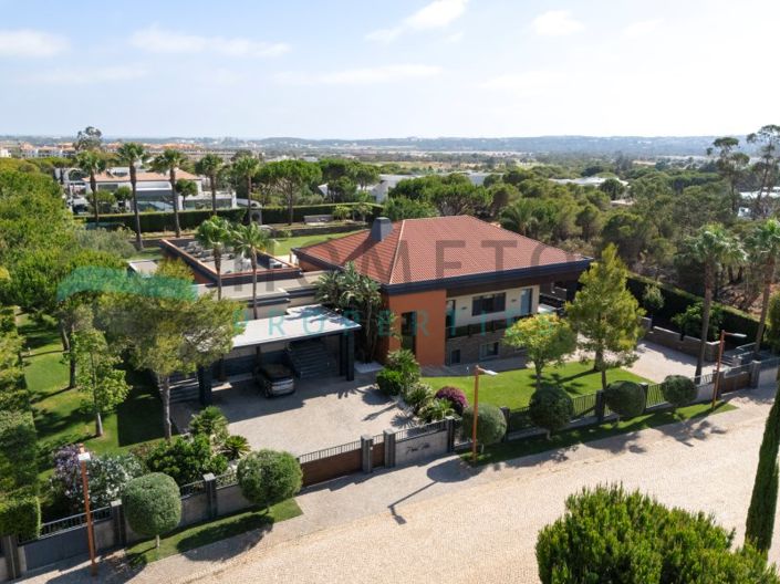 Image No.31-4 Bed House for sale
