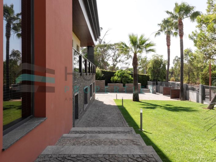 Image No.42-4 Bed House for sale