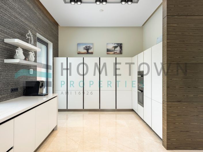 Image No.7-4 Bed House for sale