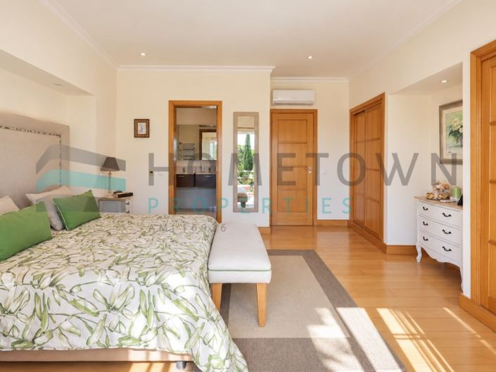 Image No.25-3 Bed Apartment for sale