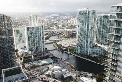 LOFTY-Brickell--Miami-Luxury-Waterfront-Condos---Penthouses--licensed-for-short-term-rentals--18