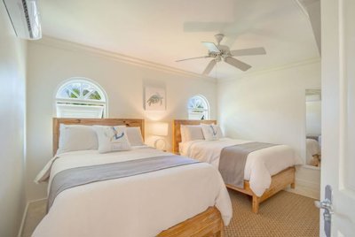 royal-villa-26-18-bedroom-3-1170x785
