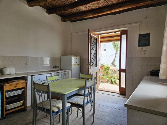 Image No.5-1 Bed House for sale