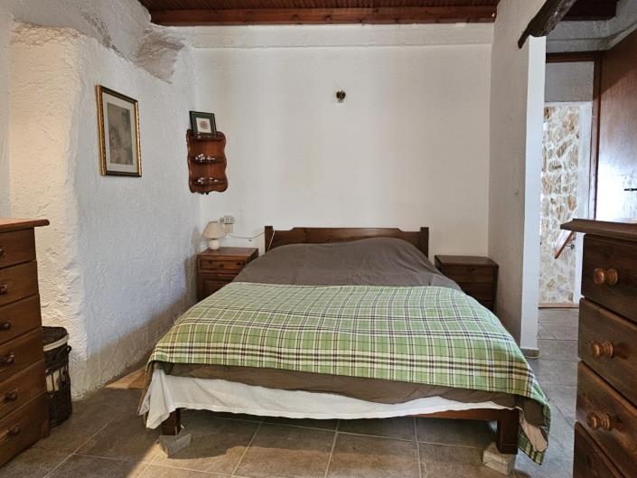 Image No.13-1 Bed House for sale