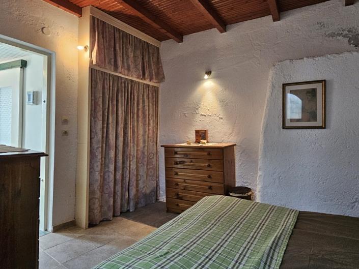 Image No.14-1 Bed House for sale