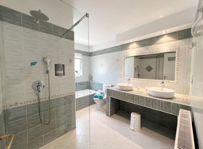 Image No.11-5 Bed House/Villa for sale