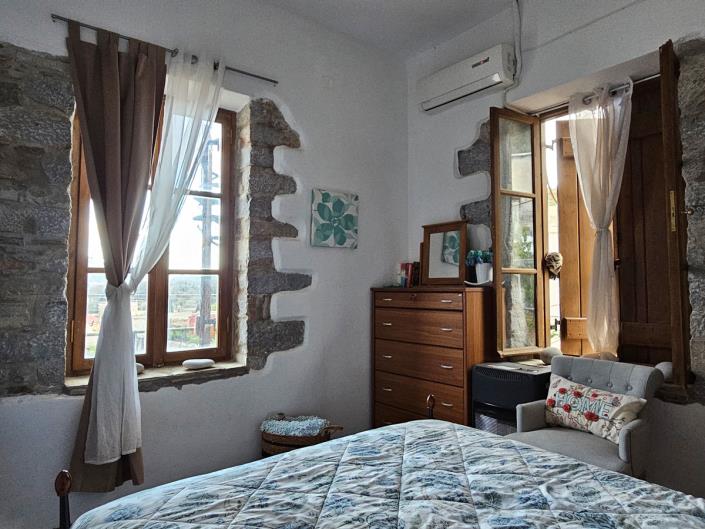 Image No.26-2 Bed Village House for sale