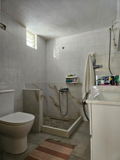 Image No.12-1 Bed Semi-Detached for sale