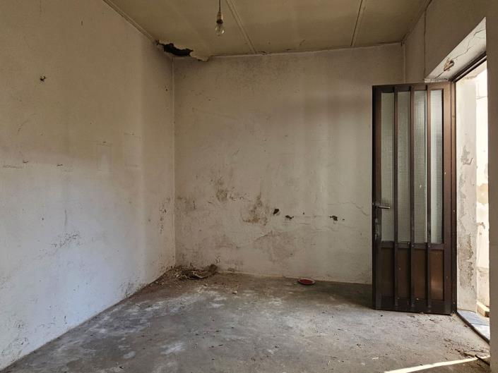 Image No.7-1 Bed Village House for sale