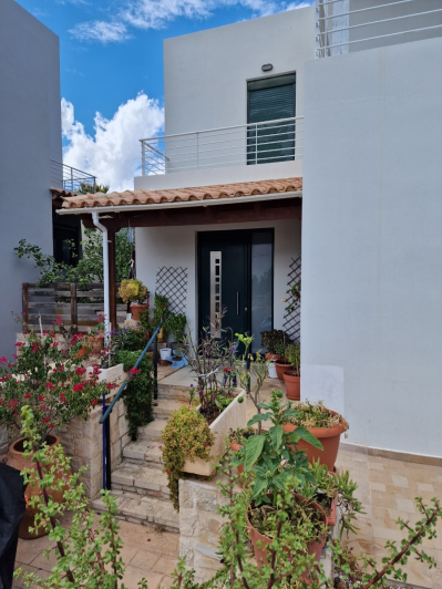 Image No.2-4 Bed House for sale