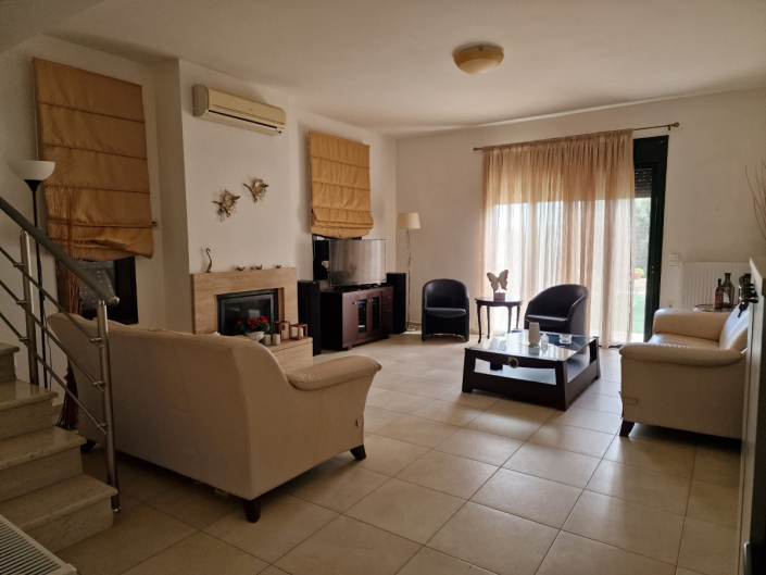 Image No.12-4 Bed House for sale