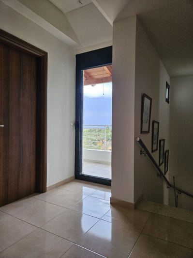 Image No.17-4 Bed House for sale