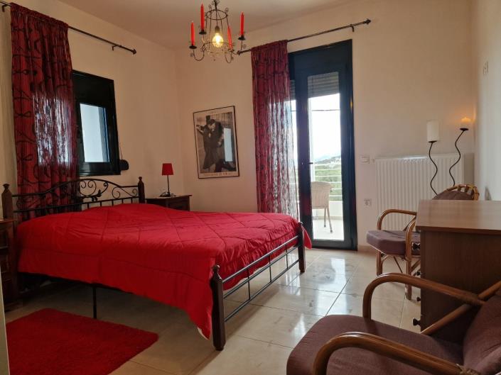 Image No.18-4 Bed House for sale