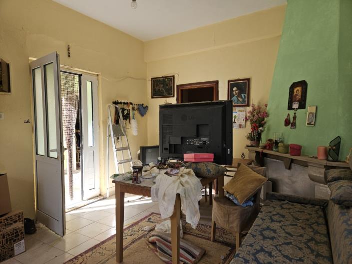 Image No.3-2 Bed Country House for sale