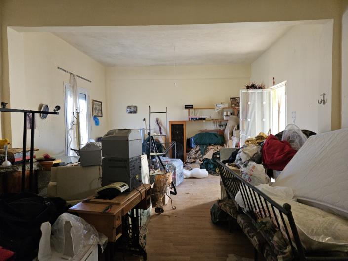 Image No.8-2 Bed Country House for sale