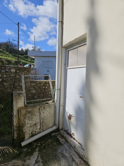 Image No.12-2 Bed Country House for sale