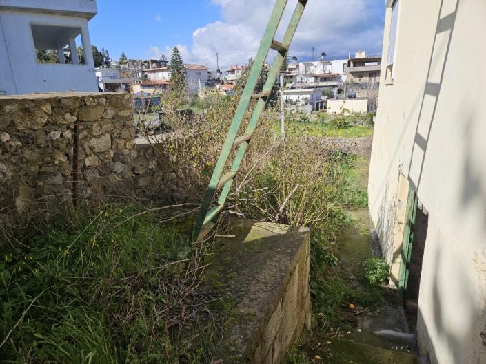 Image No.31-2 Bed Country House for sale