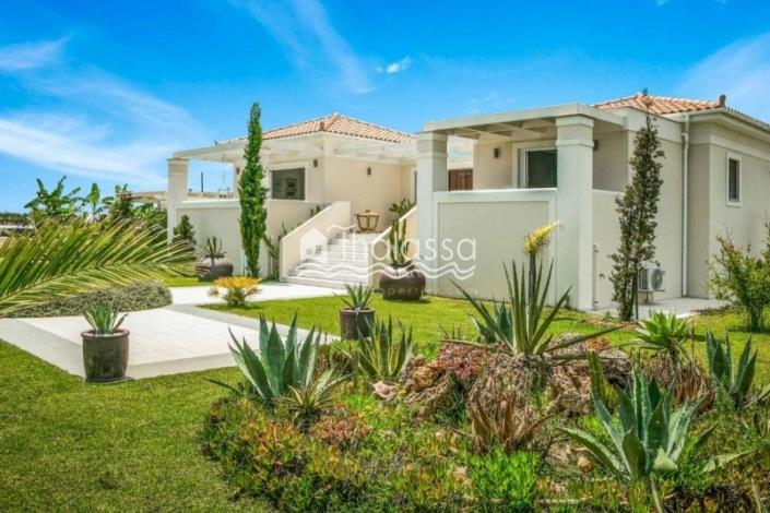 Image No.10-5 Bed Villa for sale