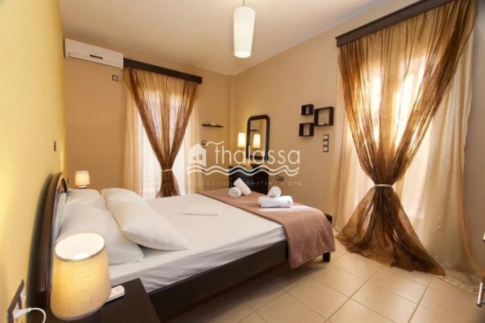 Image No.4-3 Bed Villa / Detached for sale