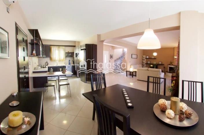 Image No.8-3 Bed Villa / Detached for sale