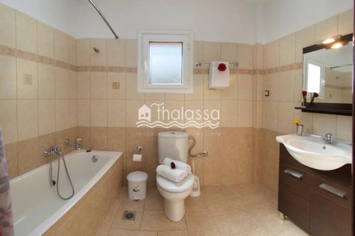 Image No.12-3 Bed Villa / Detached for sale