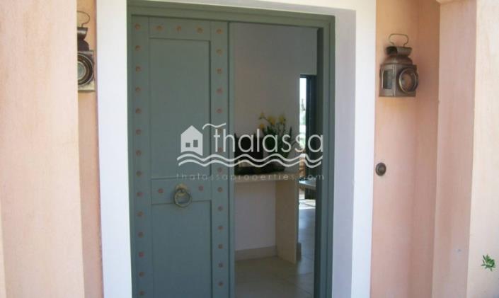 Image No.2-3 Bed Villa / Detached for sale