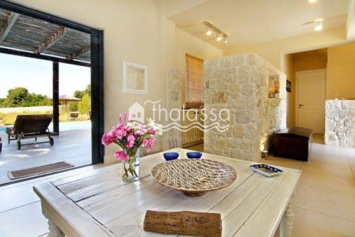 Image No.8-3 Bed Villa / Detached for sale