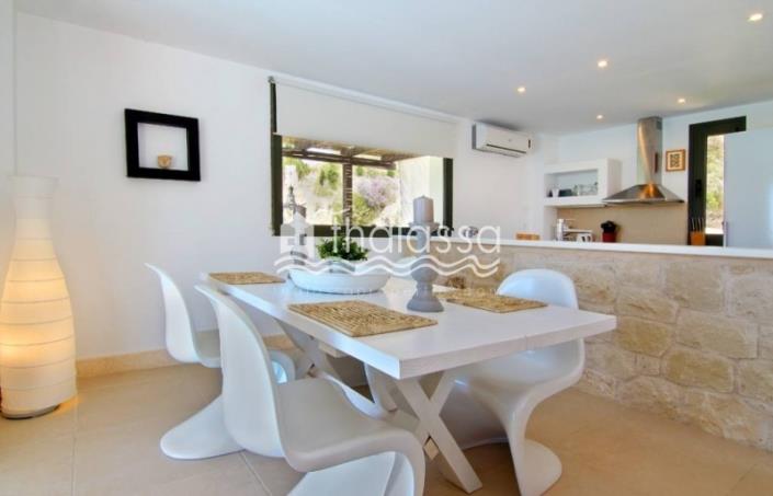 Image No.11-3 Bed Villa / Detached for sale