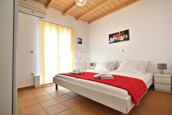Image No.27-5 Bed Villa / Detached for sale