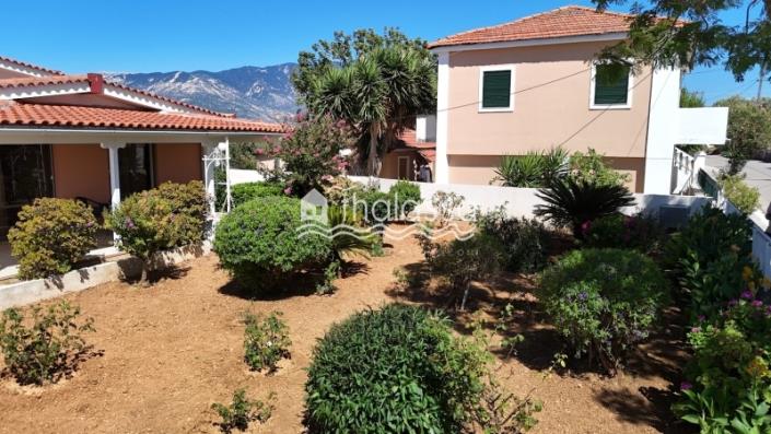 Image No.2-Maison / Villa de 3 chambres à vendre à Lakithra