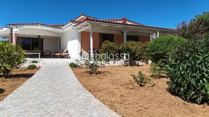 Image No.3-Maison / Villa de 3 chambres à vendre à Lakithra