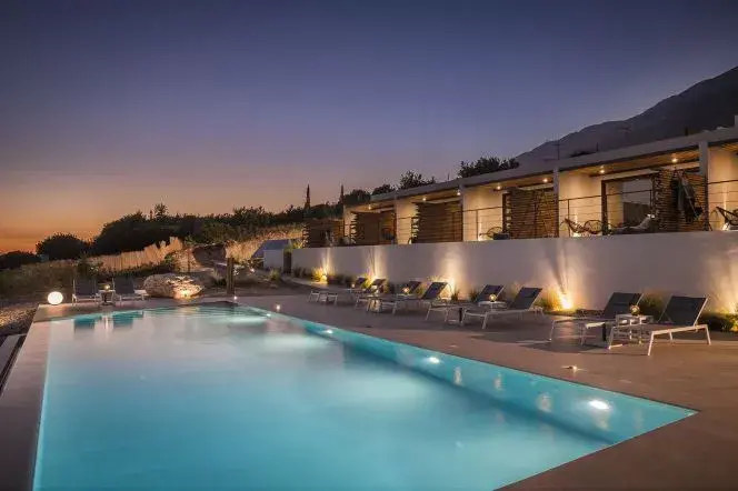 Image No.3-7 Bed Hotel for sale
