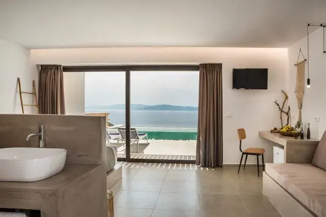 Image No.10-7 Bed Hotel for sale
